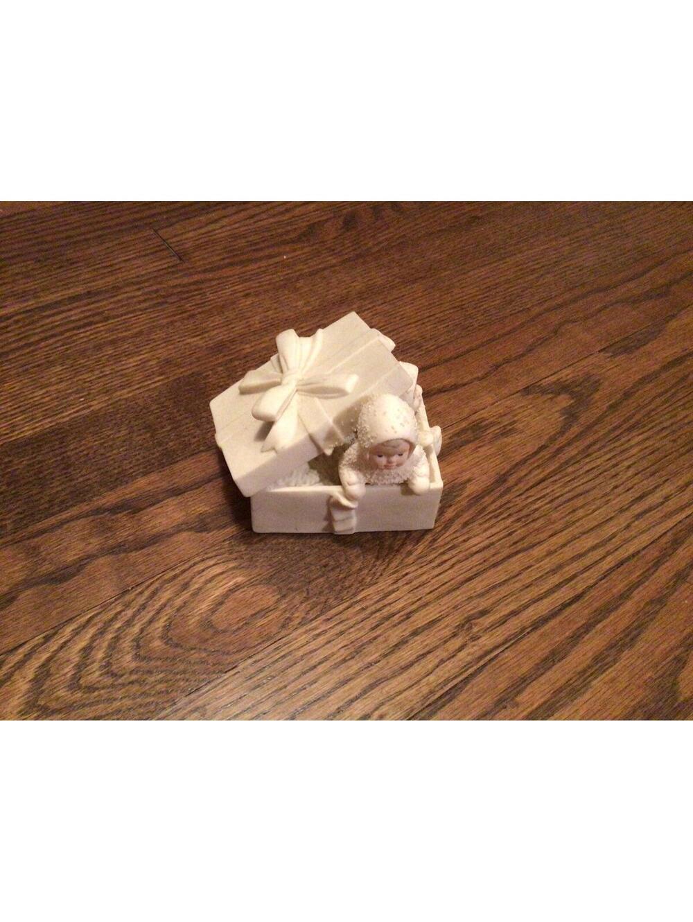 Dept. 56 snowbabies " Winter Surprise"